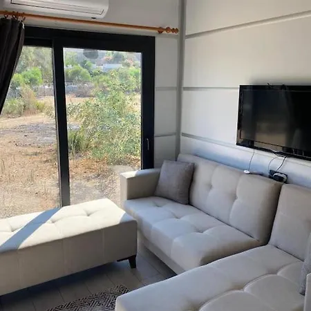 Bodrum-ortakentte Denize Sifir Kucuk Ev Αλικαρνασσός
