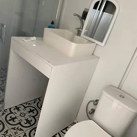 Bodrum-ortakentte Denize Sifir Kucuk Ev Bodrum